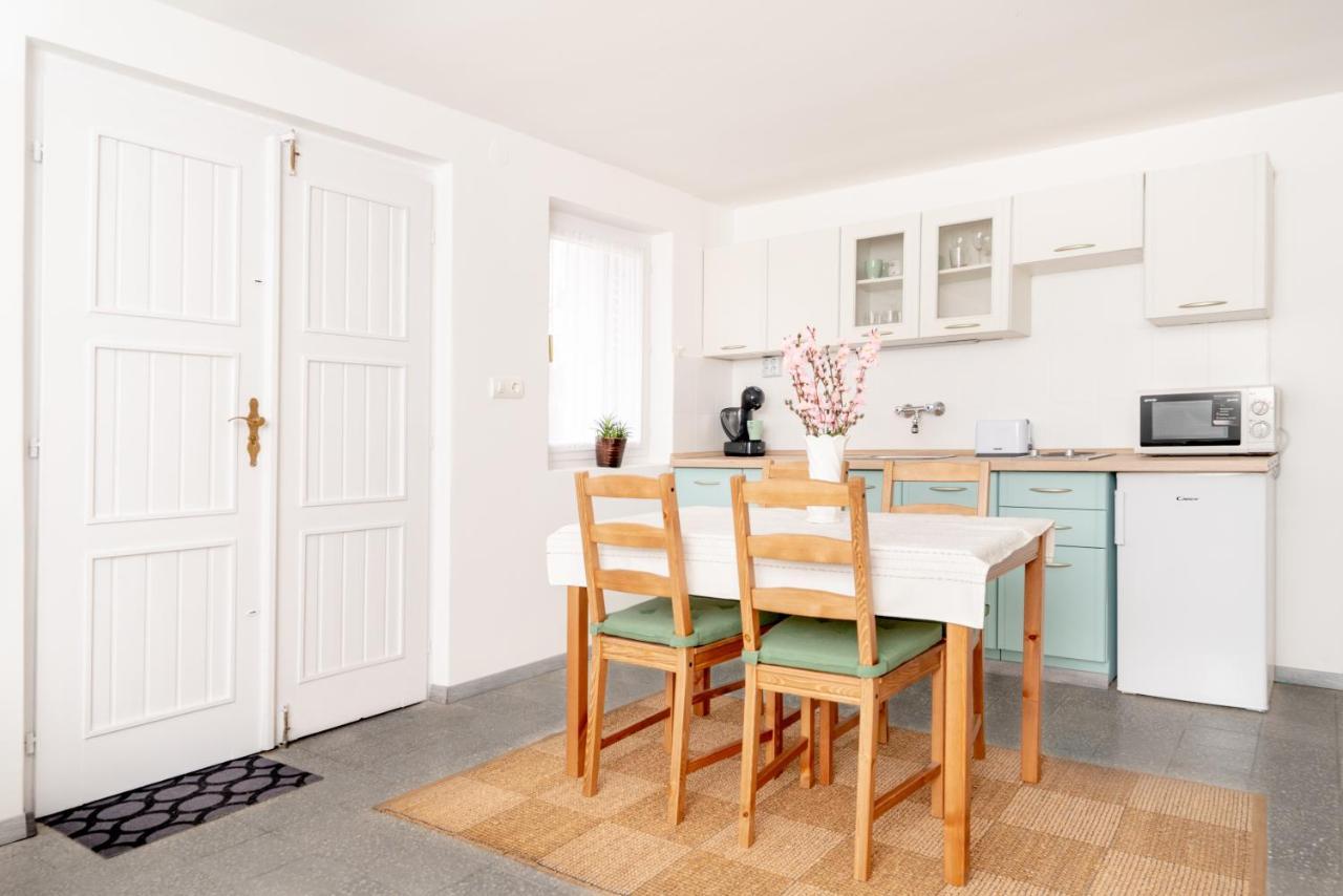 Menta Porta Apartment Zengővárkony Bagian luar foto